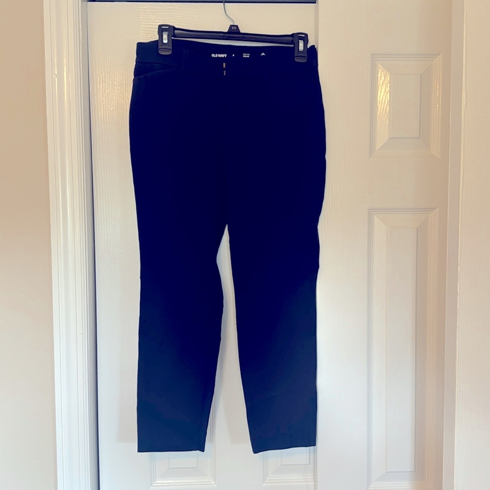 Old Navy super stretchy high-rise pixie secret smooth pocket pants size 6 petite